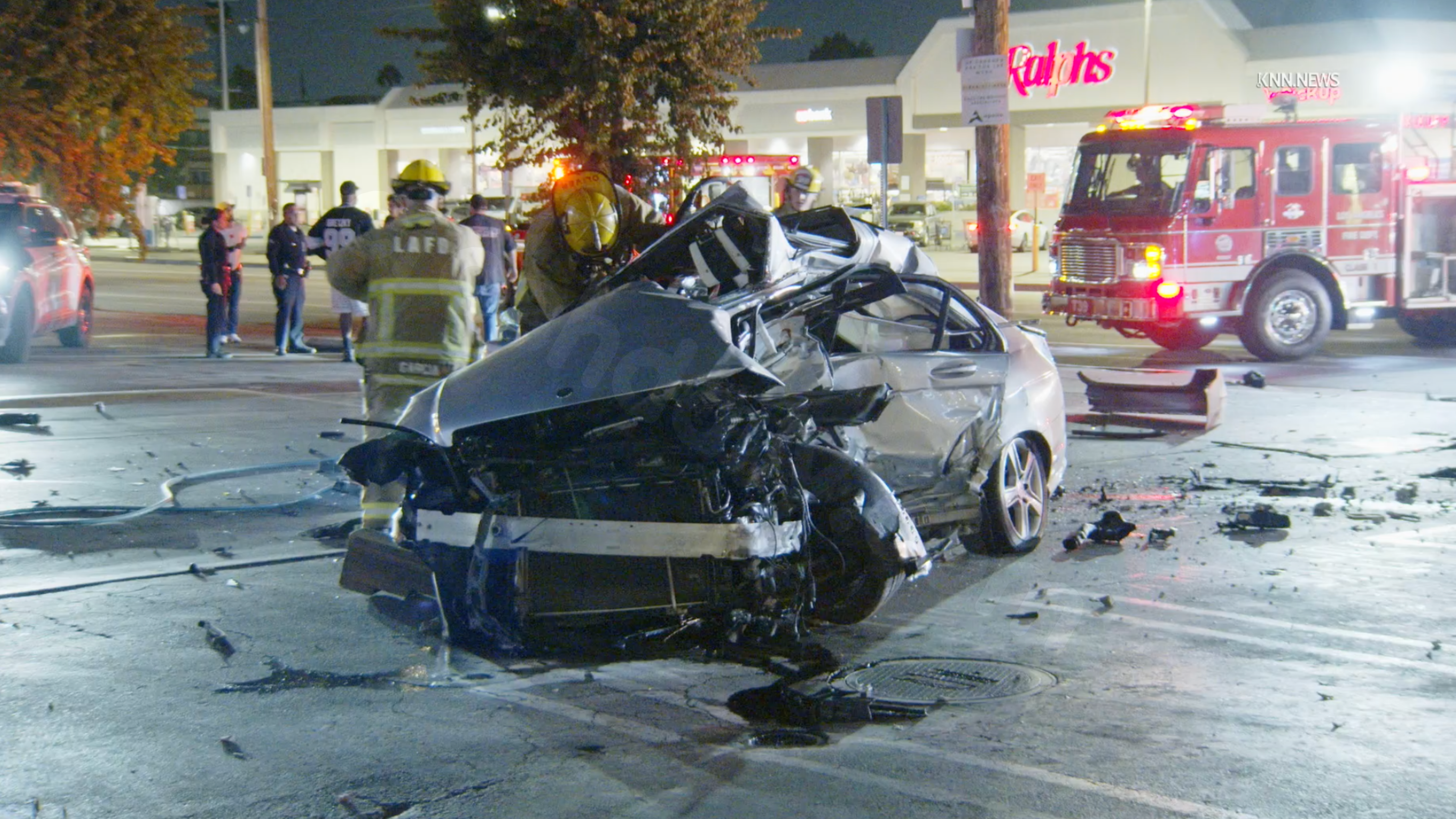 Fatal crash in Van Nuys as woman's car is struck from the side
