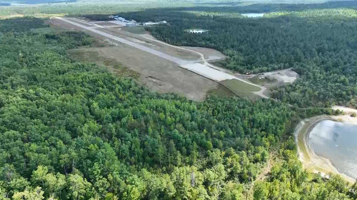 Plane crash near local airport in Fryeburg