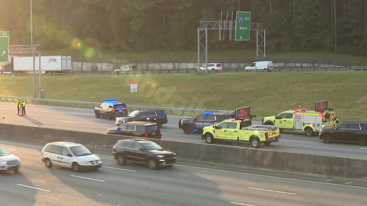 Crash closes I-285 east at Moreland Avenue