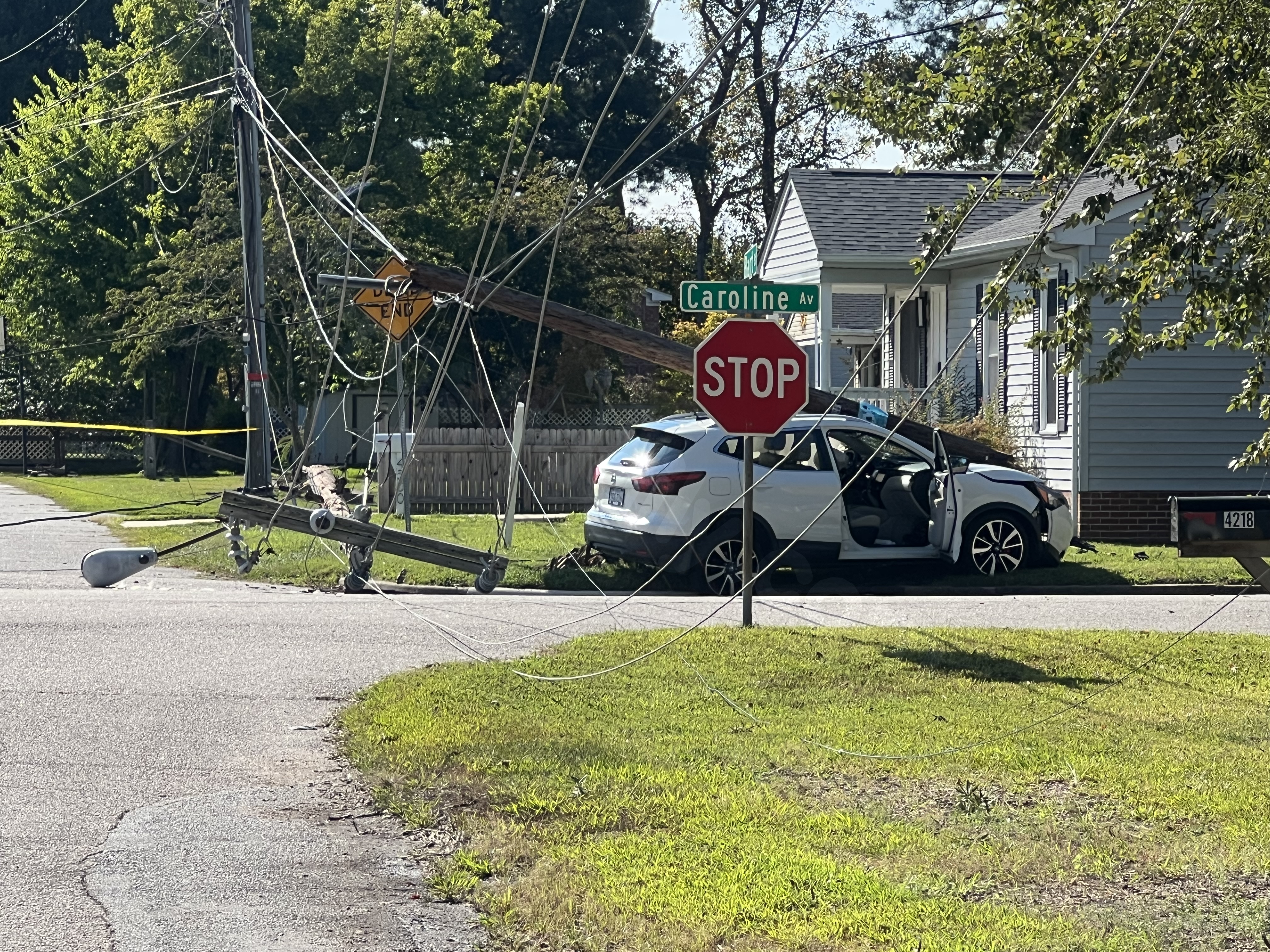 Vehicle collides with power lines on Caroline Ave. in Portsmouth