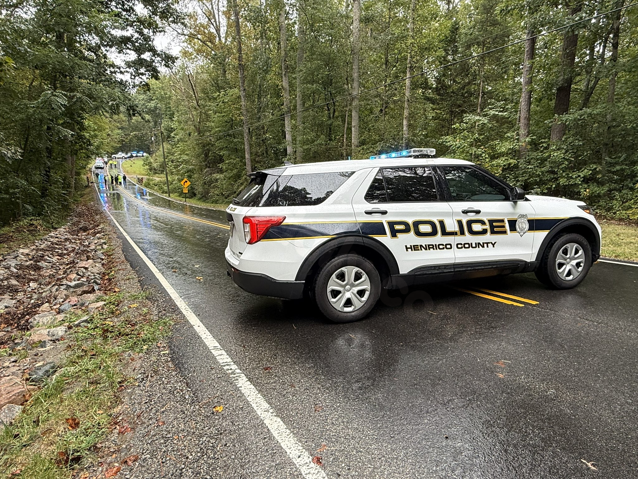 Fatal solo crash shuts down road in Henrico County