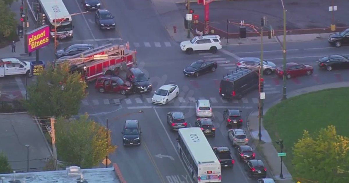 Delays on Chicago's Northwest Side due to crash