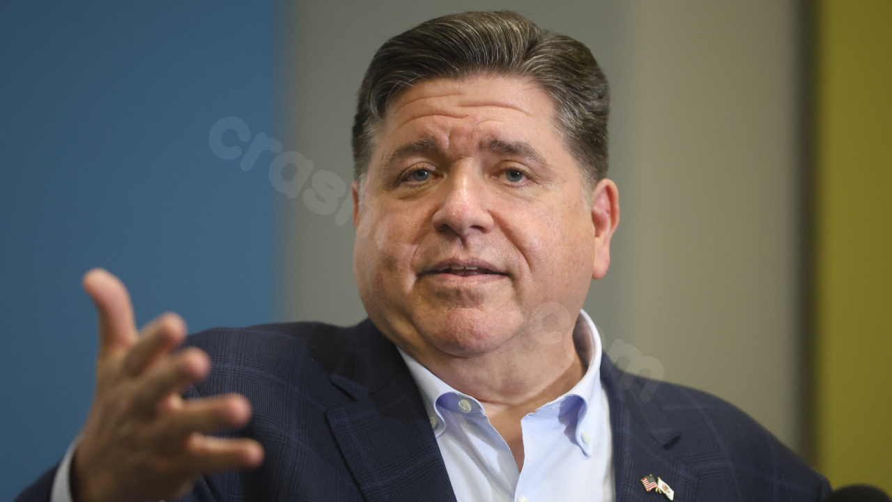 Pritzker took a photo with accused 'peacekeeper' in deadly Chicago incident: report