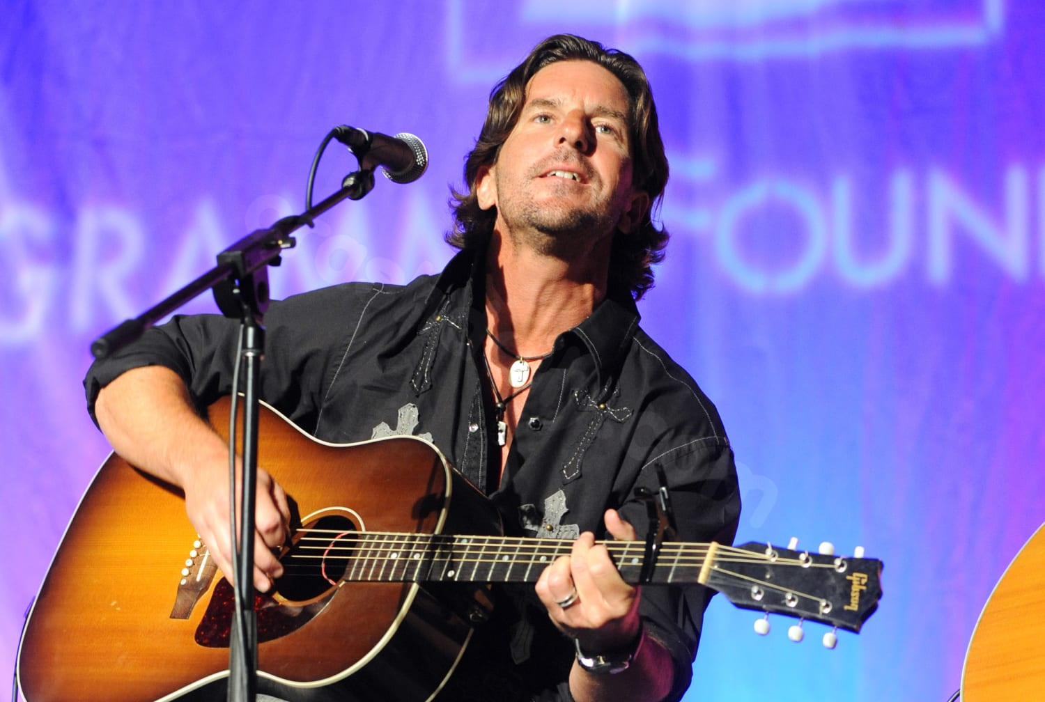Country Music Songwriter Brett James Dies in Plane Crash