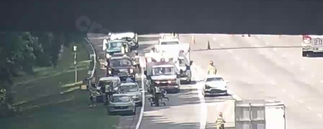 I-40 lanes closed in Raleigh due to 7-car crash; traffic backed up 4 miles
