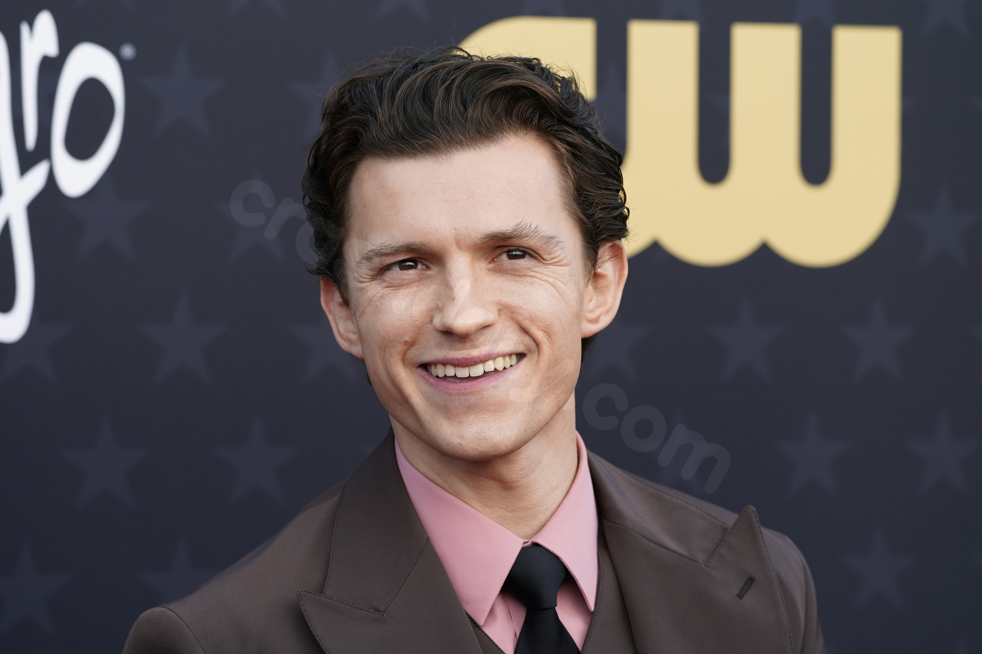 Injury during stunt on 'Spider-Man' set for actor Tom Holland