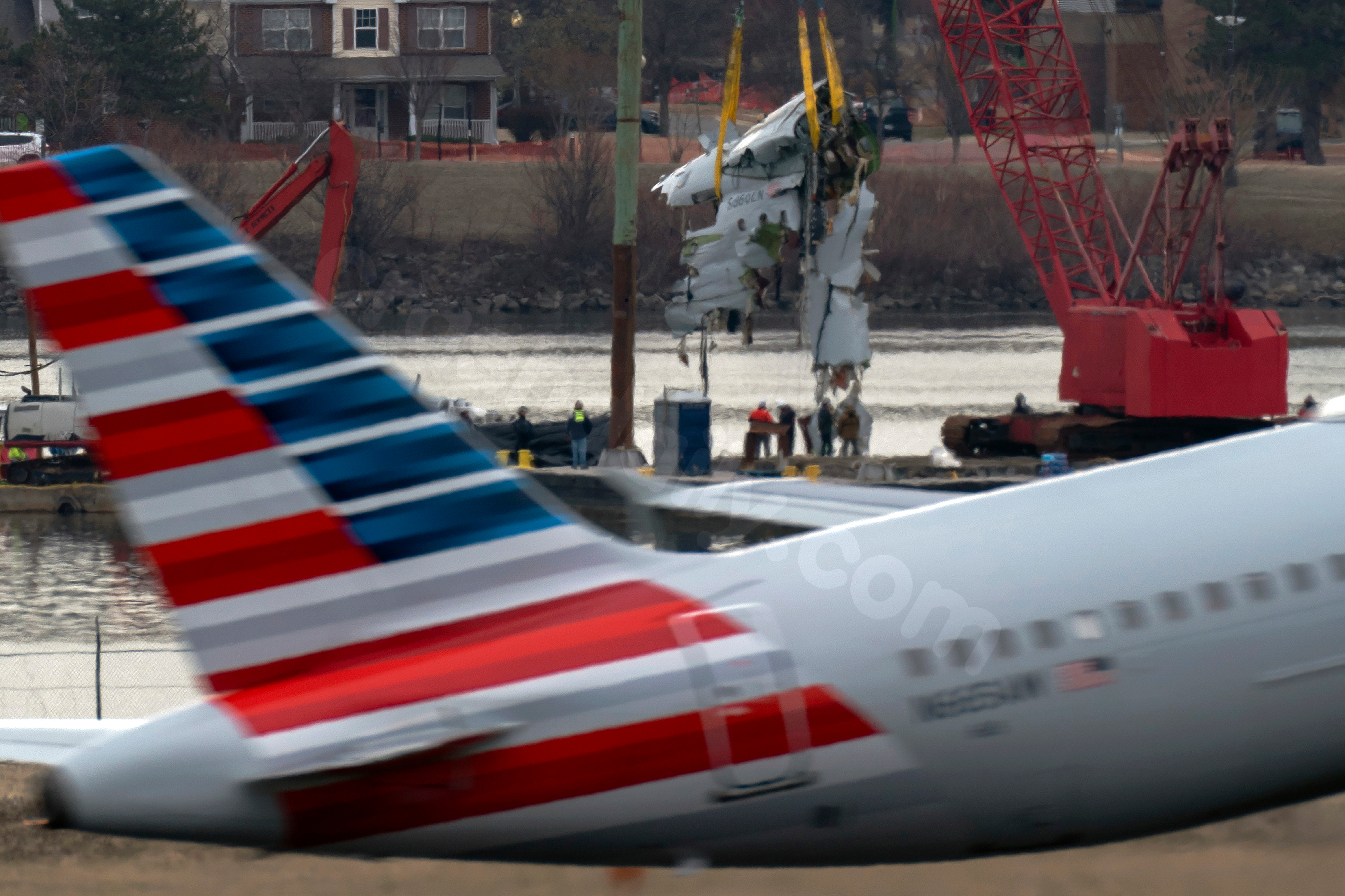 Lawsuit filed by family of Washington plane crash victim against FAA, Army, and American Airlines