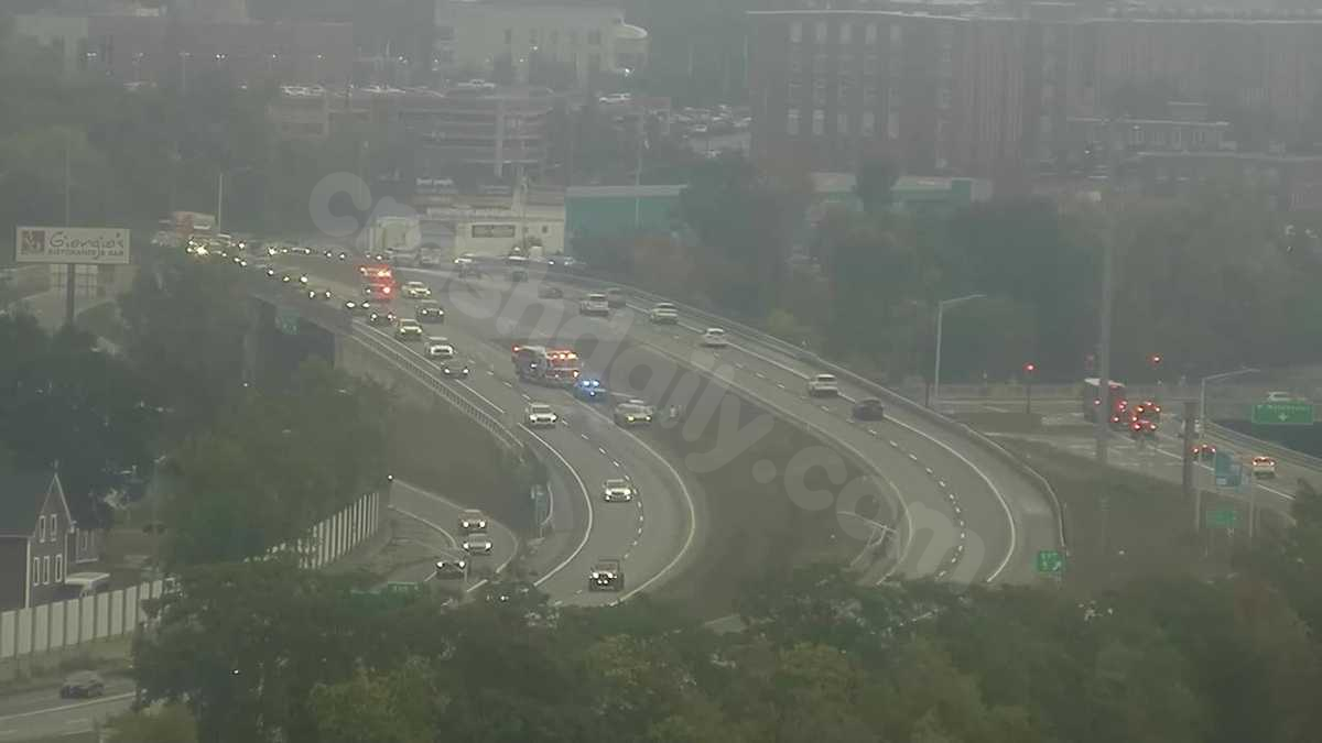 Traffic delays on I-293 South in Manchester due to two-vehicle crash