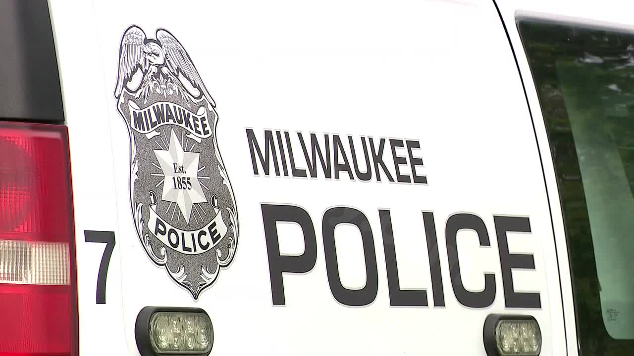 Deadly accident in Milwaukee; car crashes into motorcycle