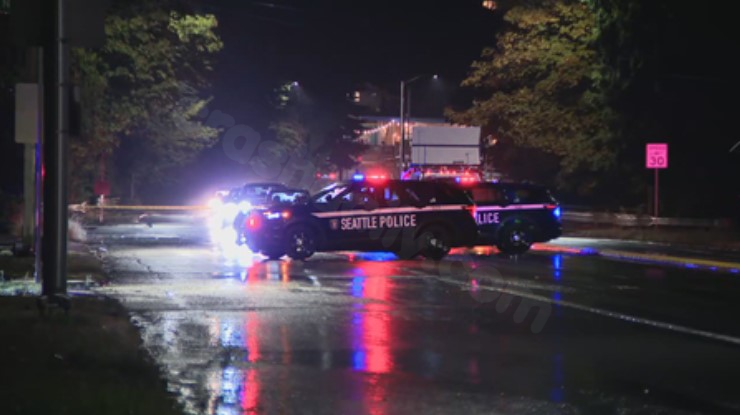 Seattle police react to deadly accident on Aurora Avenue in Phinney Ridge