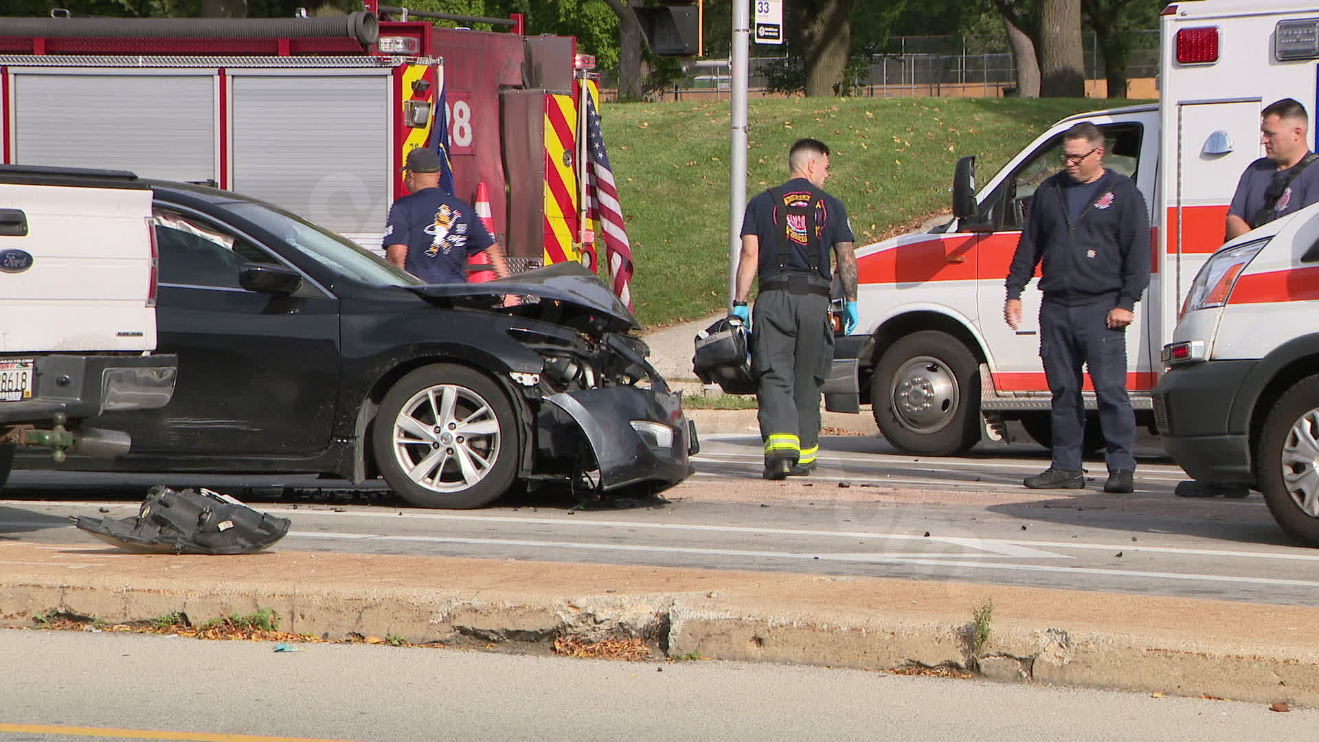 Milwaukee accident injures 4 at Highland and Vliet