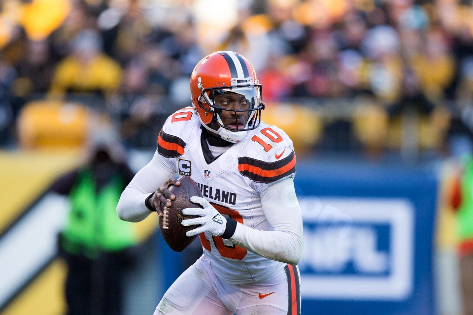 Robert Griffin III and family in ‘most severe car crash of our lives’