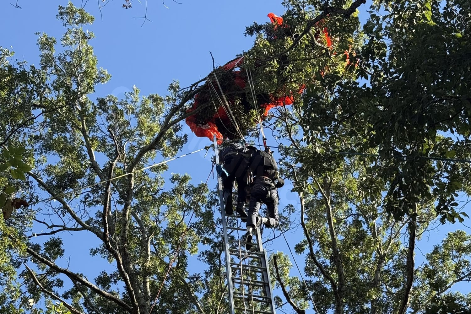 Fatal Skydiving Accident in Nashville; Second Skydiver Rescued