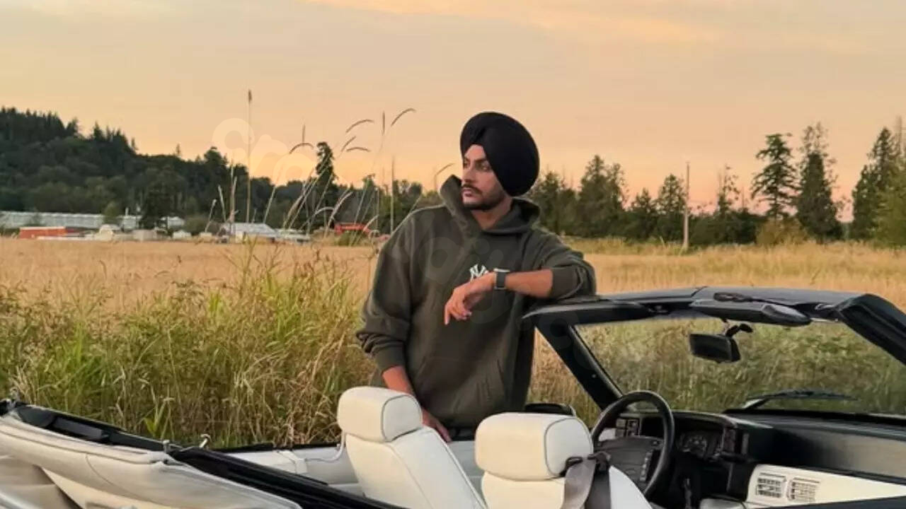 Punjabi singer Rajvir Jawanda dies in a car crash
