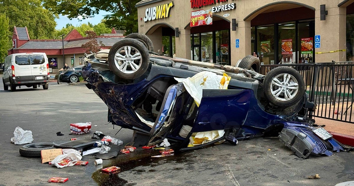 Fatal Car Crash in La Riviera, Sacramento County; Driver Killed, 2 Passengers Injured
