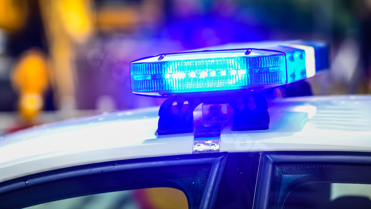 Fatal crash kills 3, injures 1
