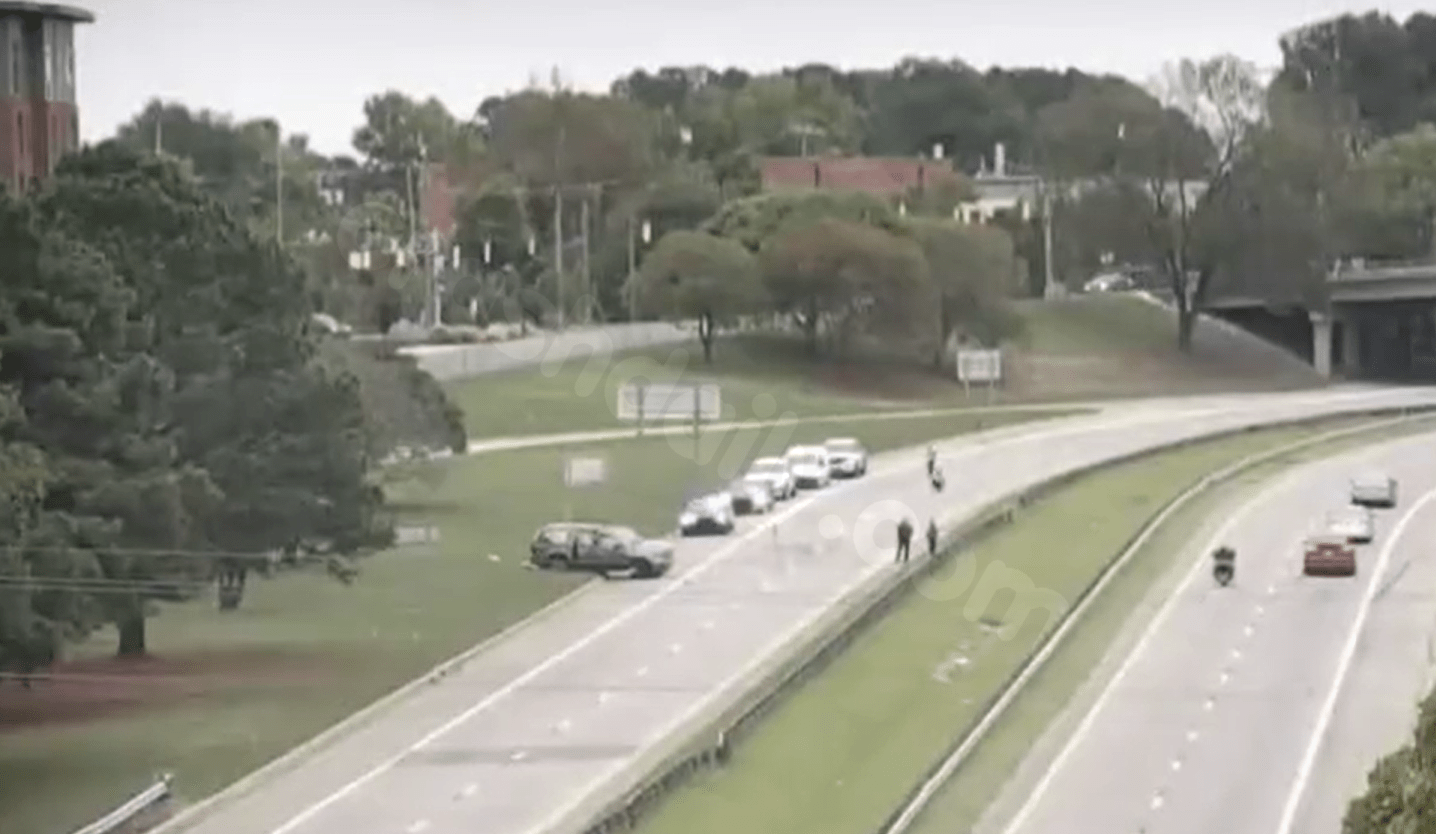 Traffic accident shuts down Durham freeway near Fayetteville St at NC-147 North, police report
