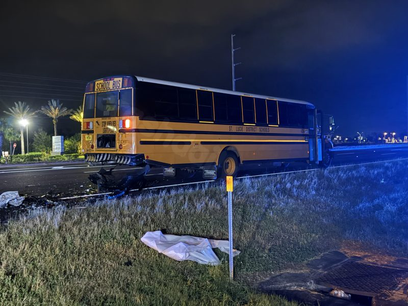 Possibility of 4 school buses colliding in Manatee County
