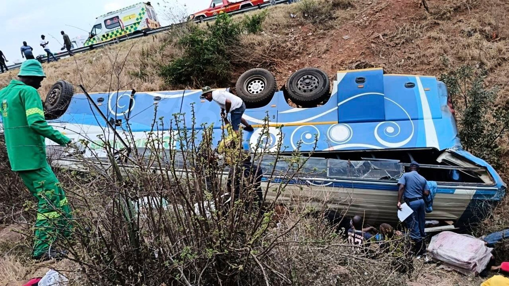 Deadly bus crash on South African mountain road