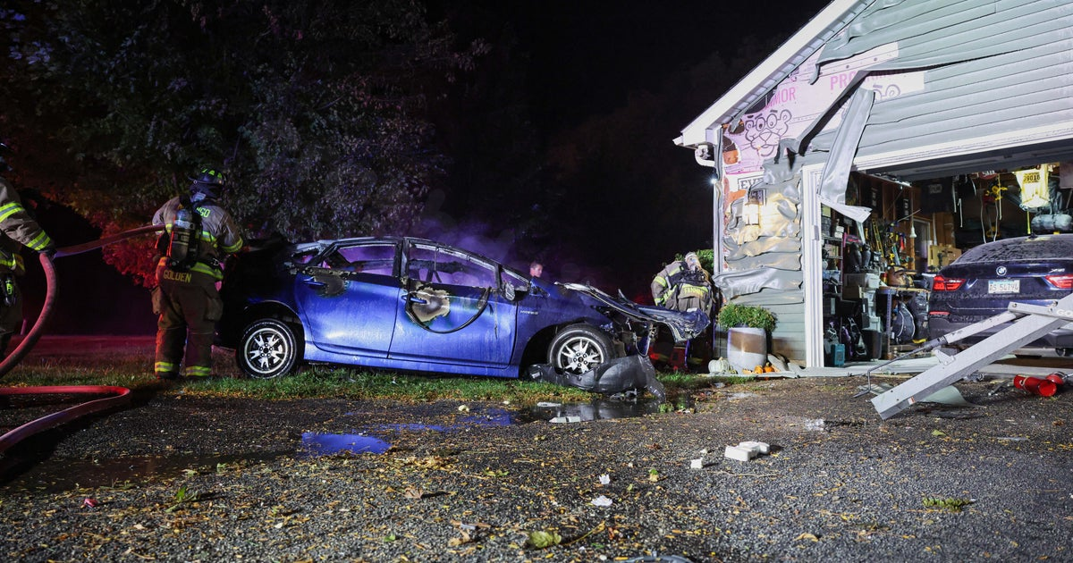 Fatal crash in Marengo, IL leaves woman dead and man injured