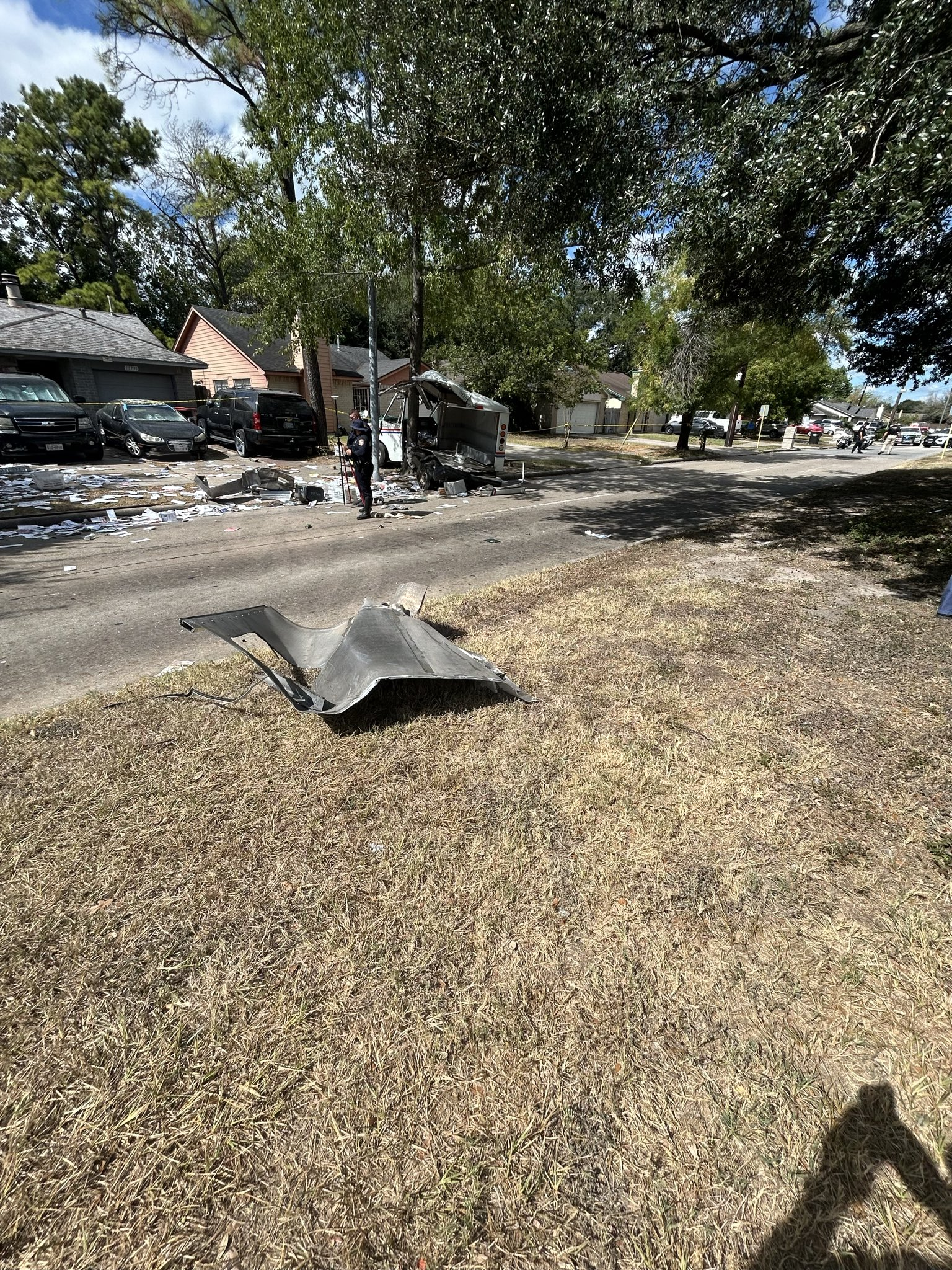 Driver of postal vehicle dies in crash in north Harris County; other driver in custody, sheriff reports.