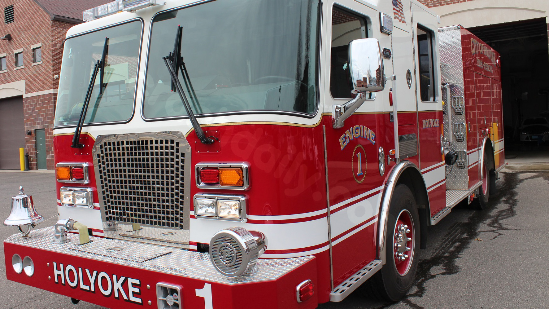 Avoid intersection in Holyoke after car accident