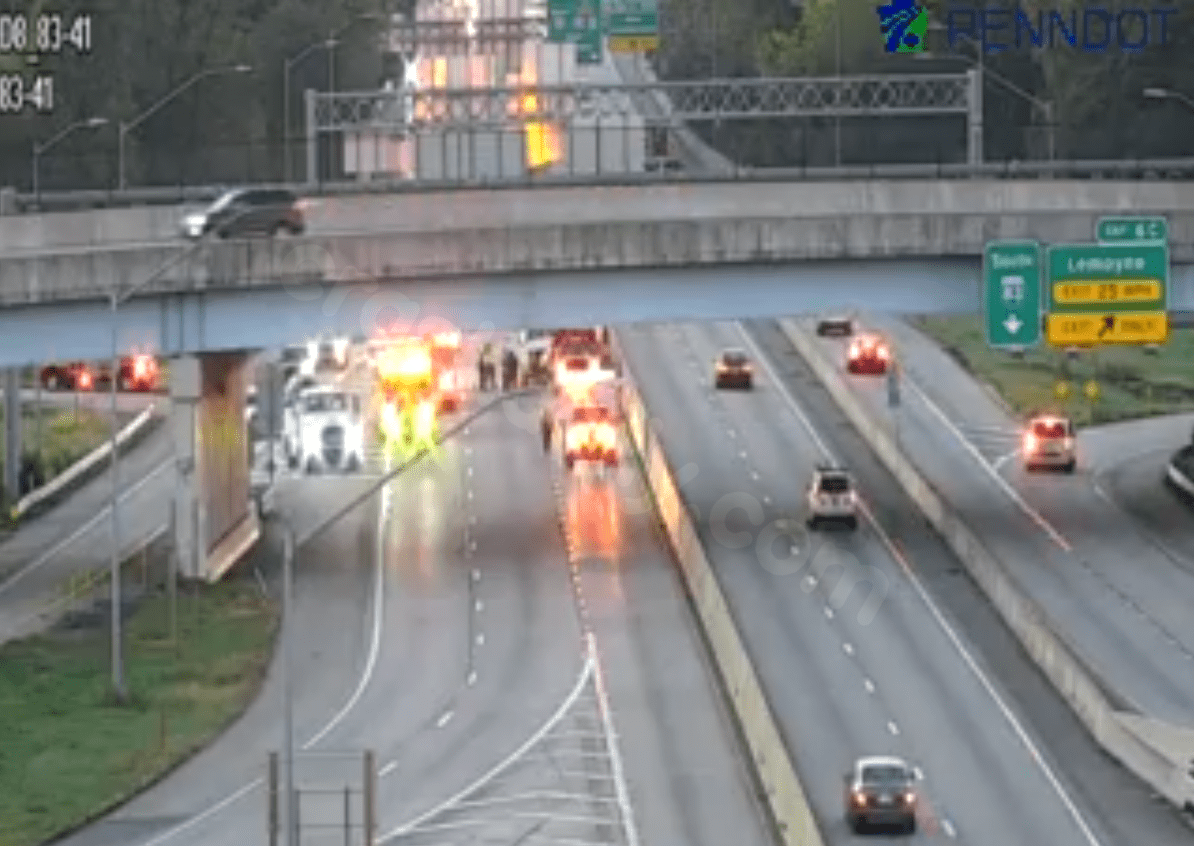 Traffic obstruction on I-83 in Cumberland County