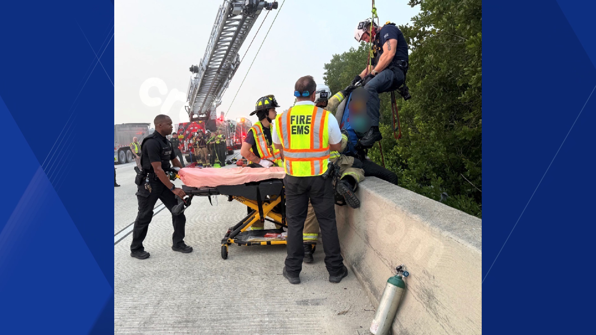 Man saved after falling from bridge post-crash on I-75 in Charlotte County
