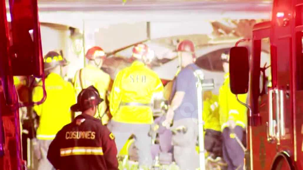 Car chase leads to crash into Sacramento house, injuring 3