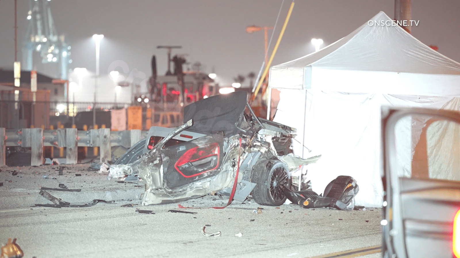 Teen dies in crash after losing control of Mustang: LAPD