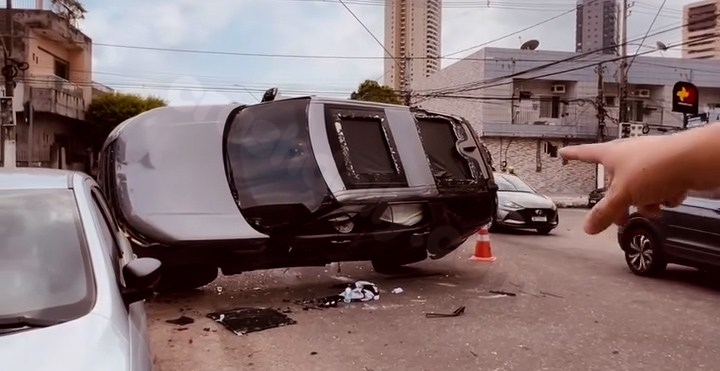 Deiveson Figueiredo unharmed in car accident with multiple rollovers