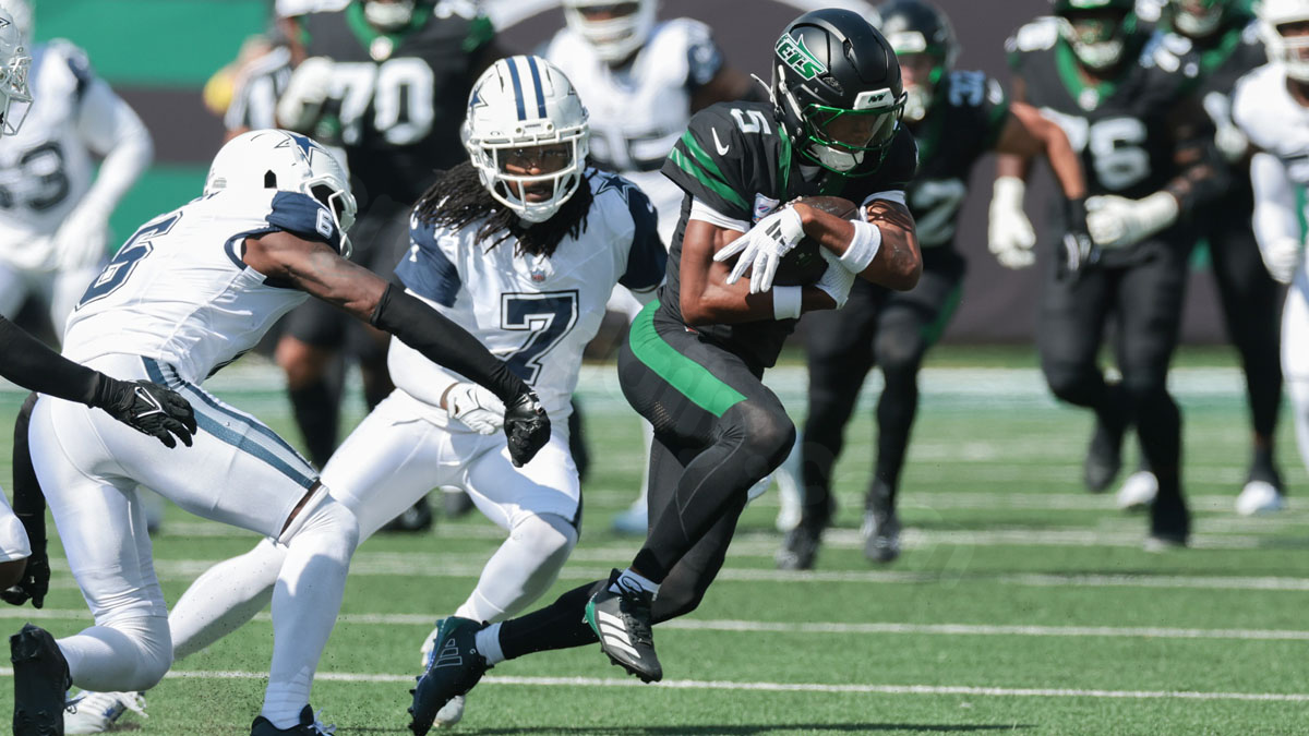 Trevon Diggs returns to practice field after home accident