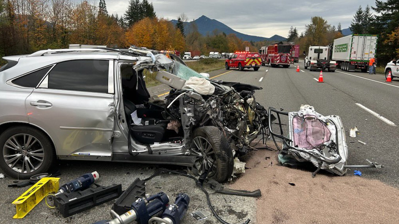 Accident obstructs eastbound I-90 near North Bend, WA
