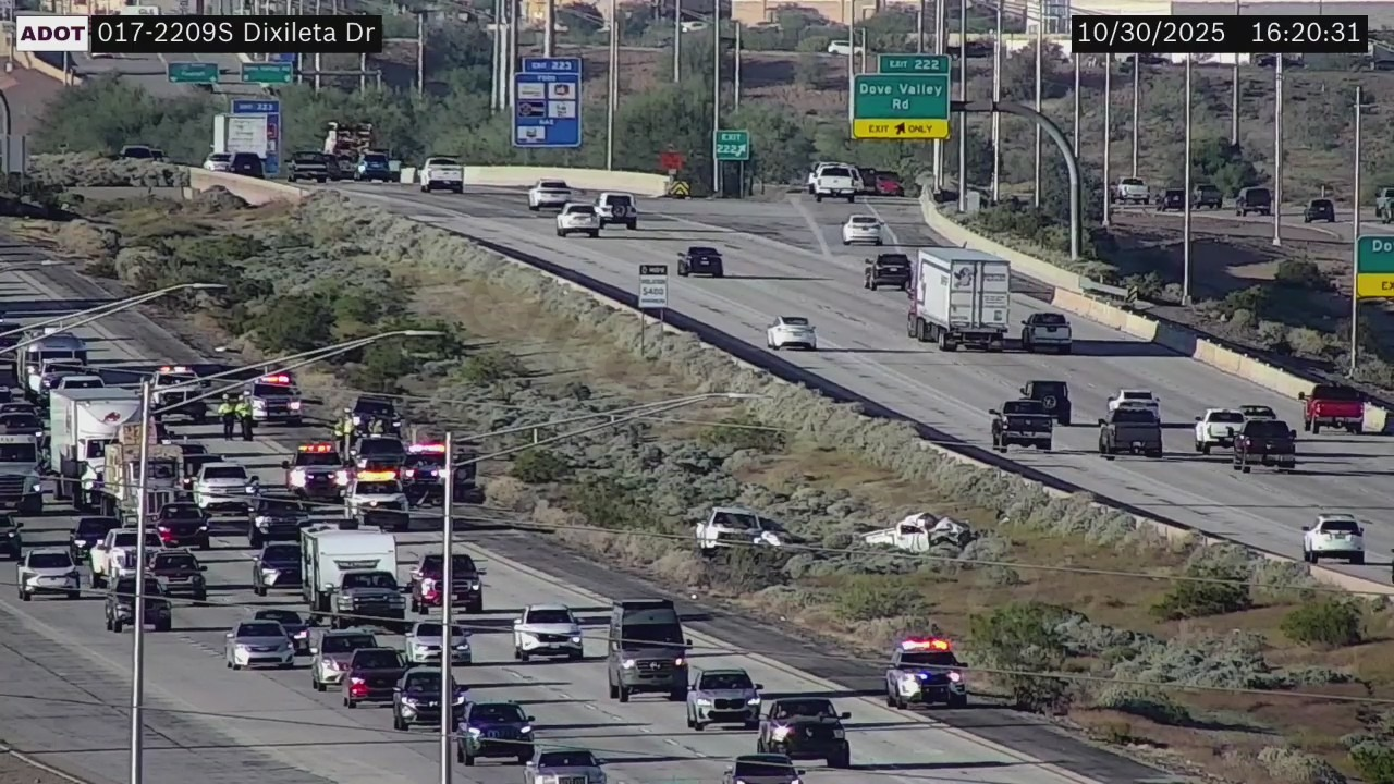 DPS probes rollover accident on I-17 following individual's escape