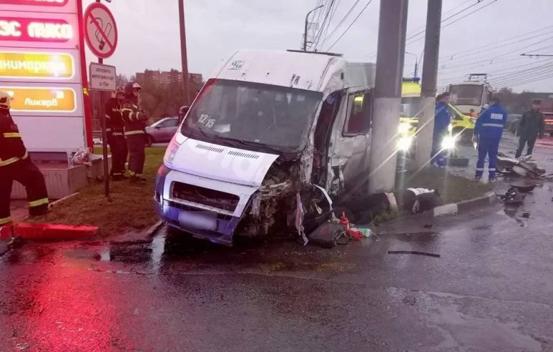 Four killed, 19 wounded in Russia car crash