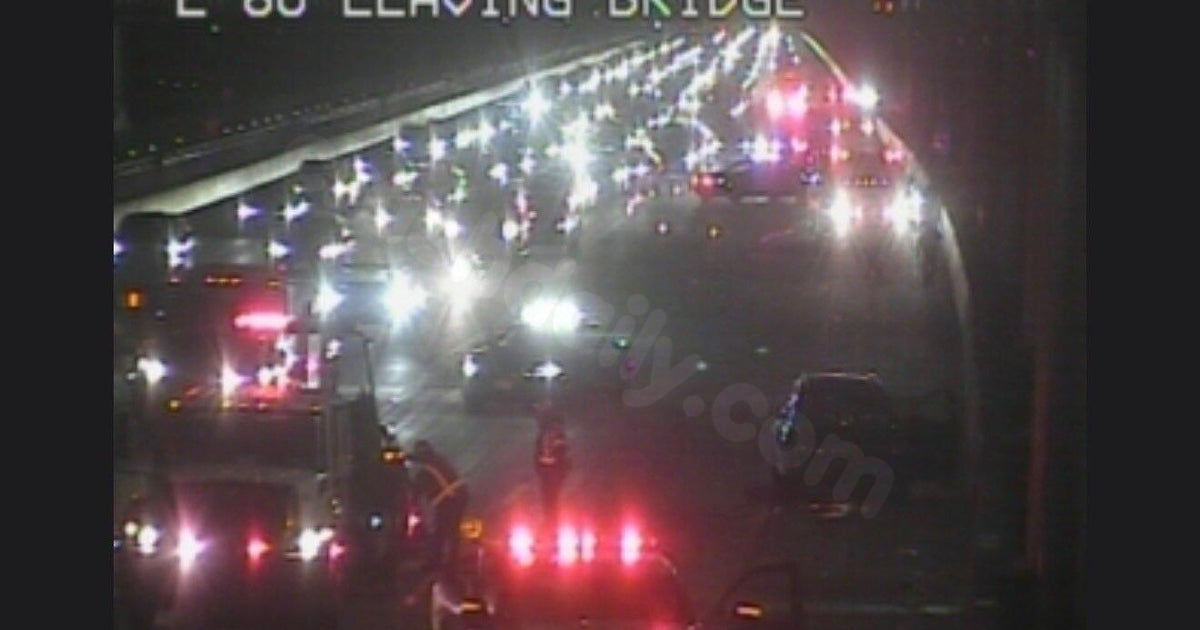 Crash on Bay Bridge leaves 8 injured