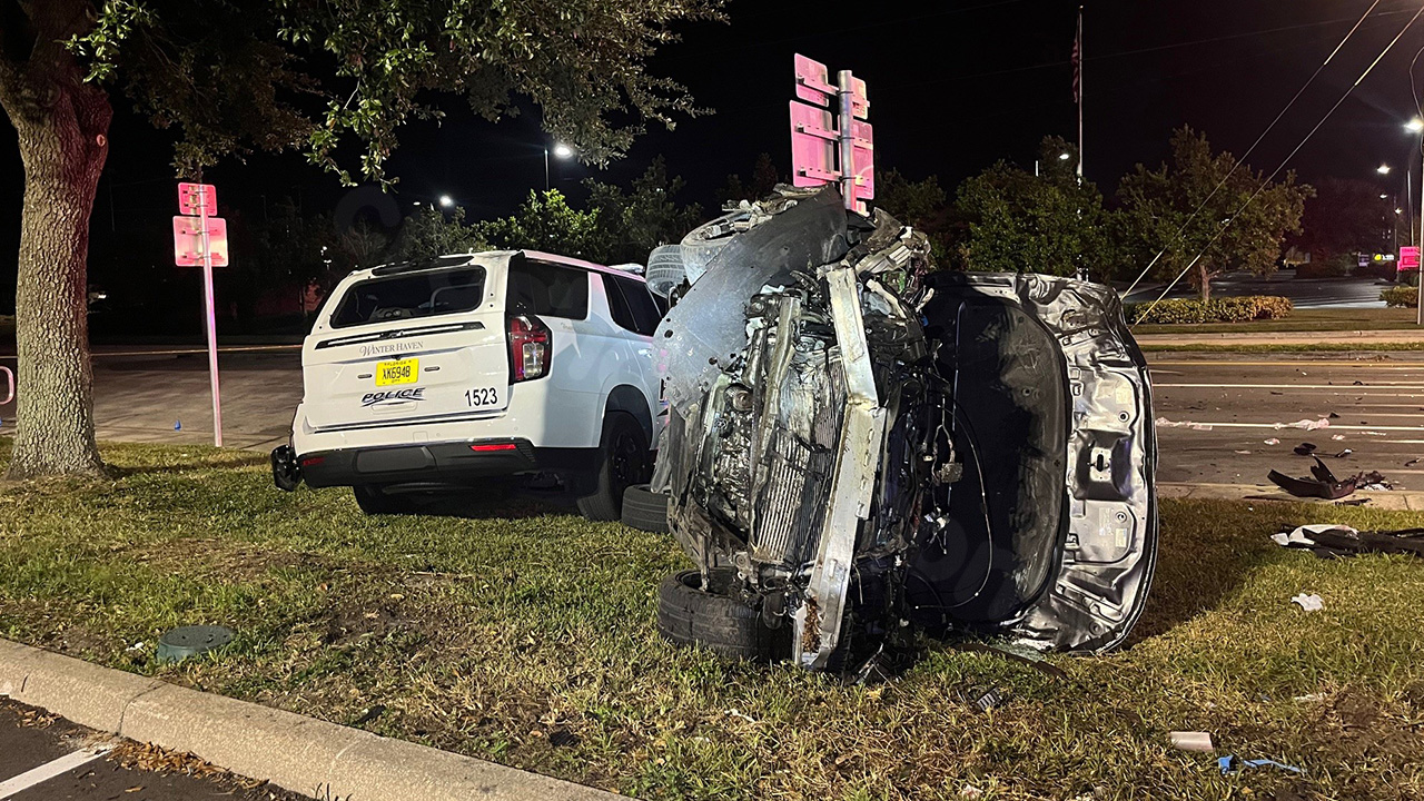Police officer hurt in winter crash