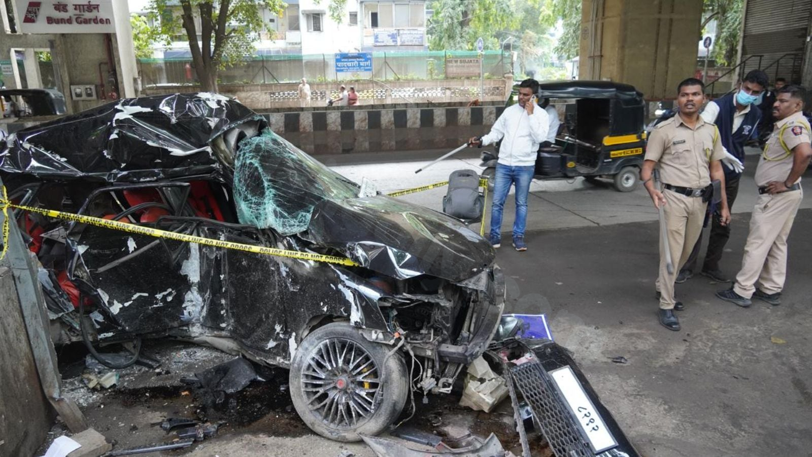 Speeding car crash at Pune Metro station kills 2, injures 1