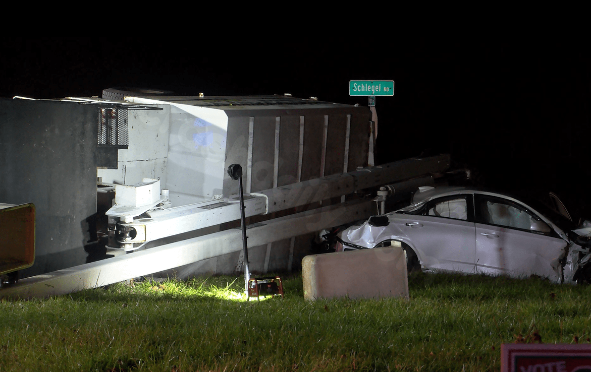 Partial closure of Schlegel Road and Phillips Road due to car crash