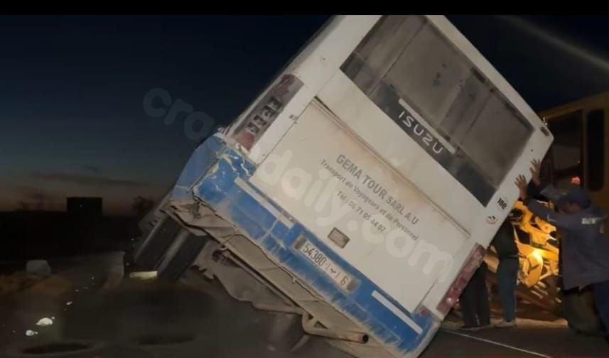 Bus Crash Injures 10 Farmworkers in Safi Area