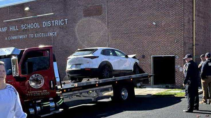 Car collides with primary school