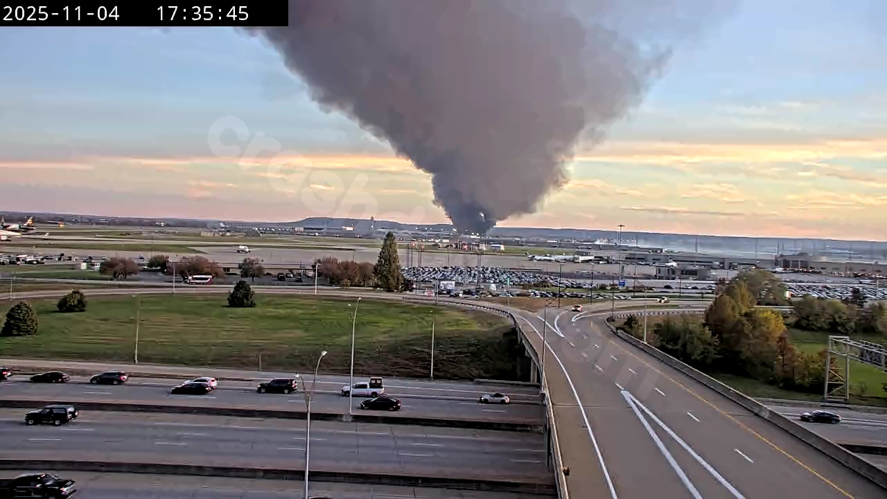 Injuries following Louisville plane crash