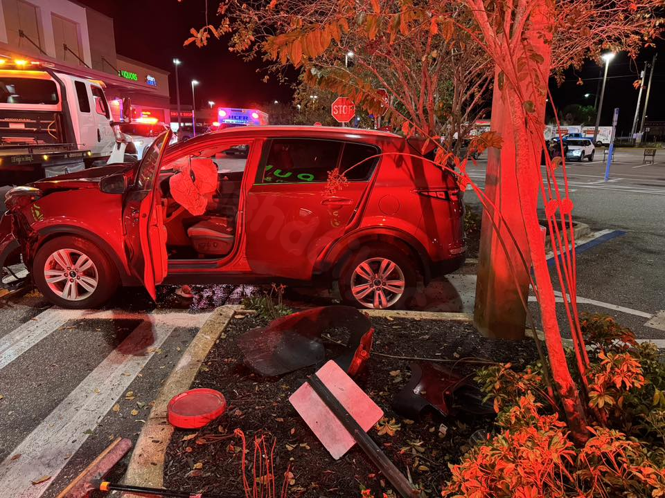 4 individuals hospitalized after car collides with Sebring grocery store.
