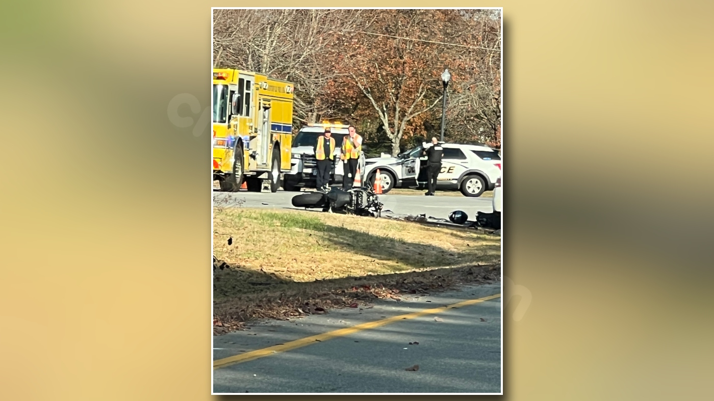 Motorcyclist sustains serious injuries in Chesterfield crash