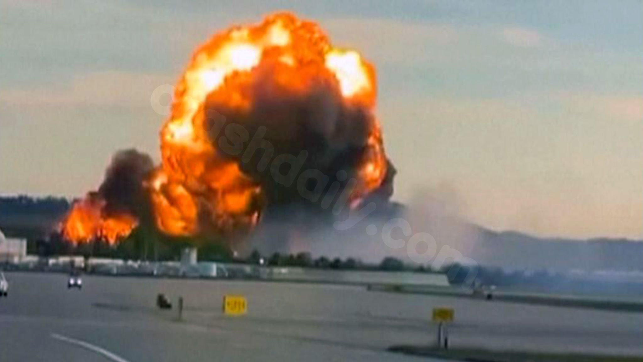 UPS and FedEx cargo planes crash in Kentucky.