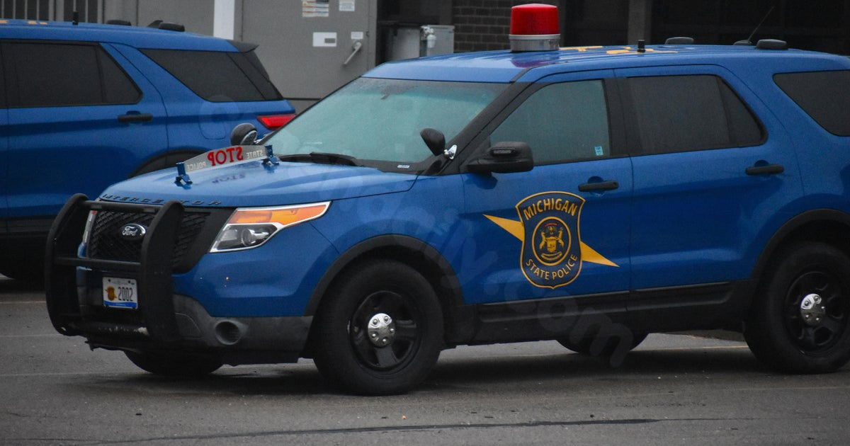 Two men killed in St. Clair Shores car crash