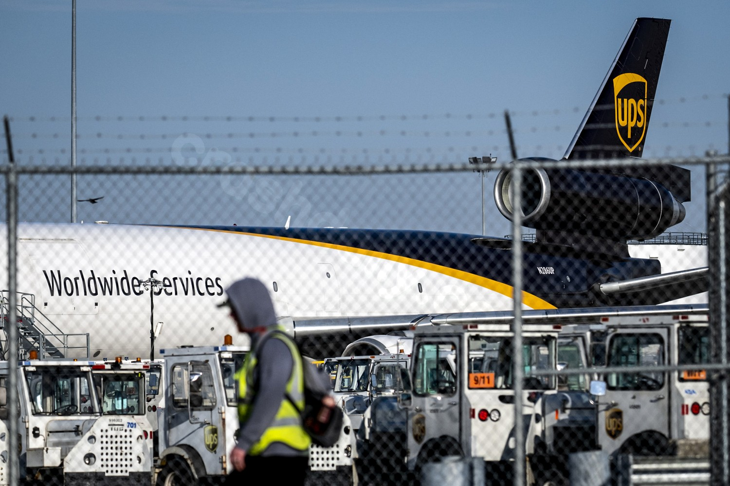 UPS and Fedex ground MD-11s, the aircraft involved in Louisville accident