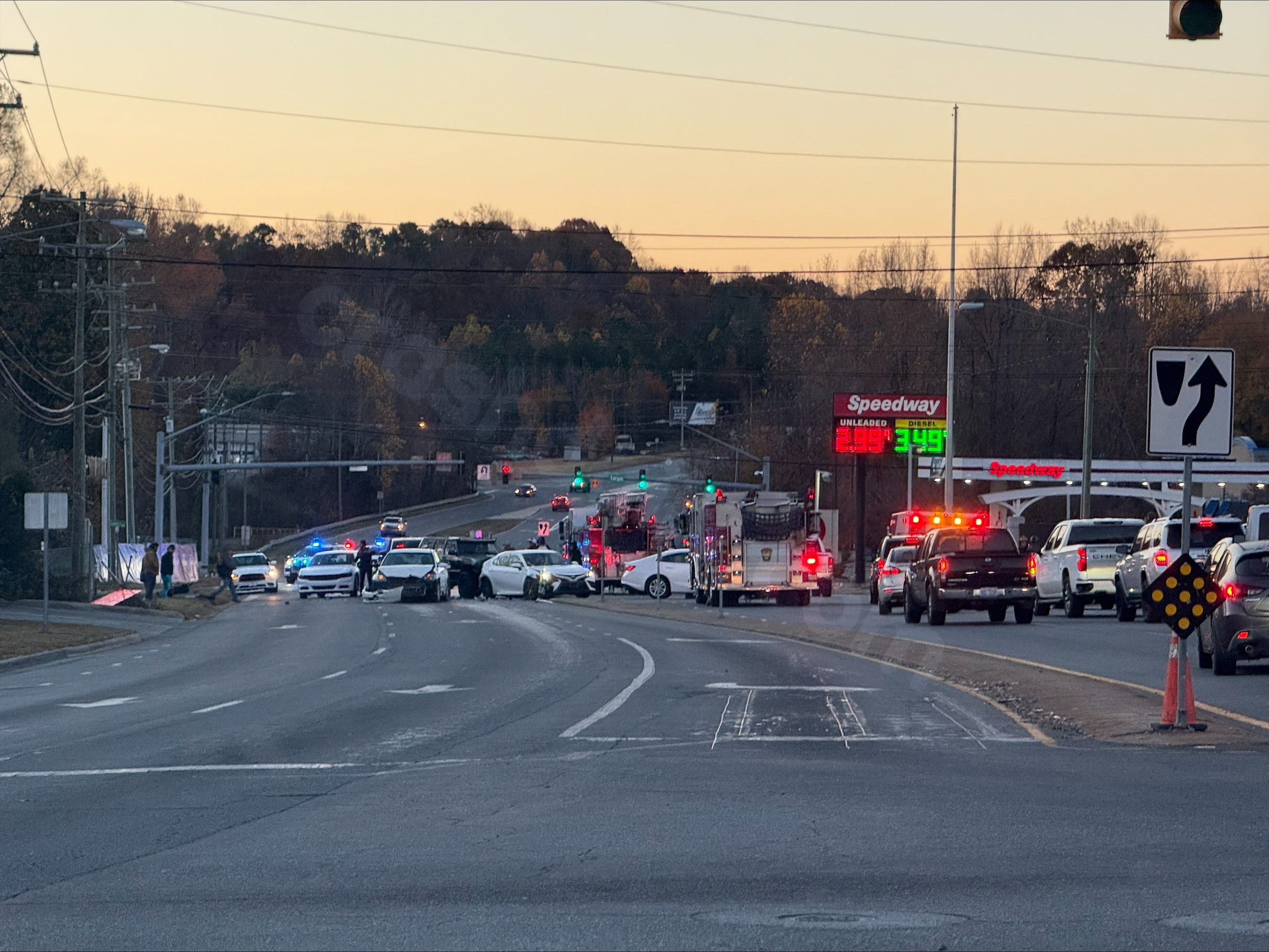 University Parkway lanes in Winston-Salem closed due to multi-car crash with icy roads