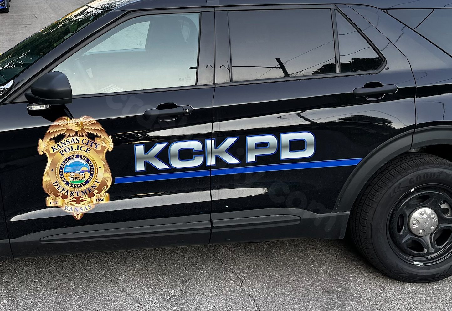 Fatal crash in Kansas City, Kan at dawn