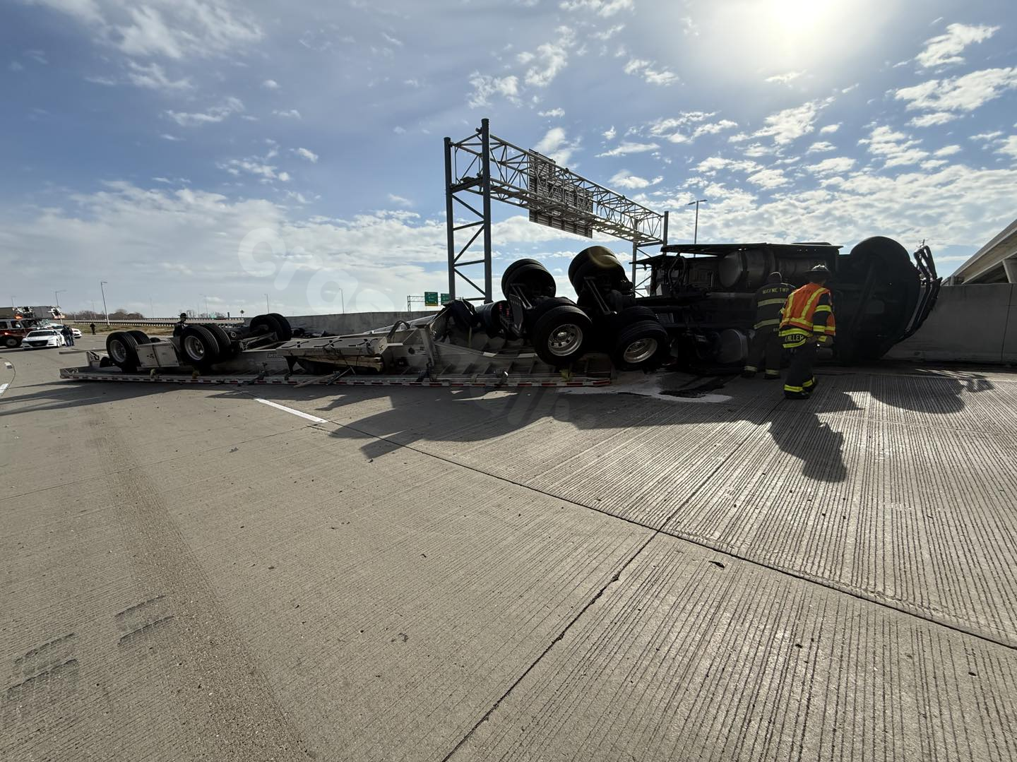 Traffic delays at I-465 and I-70 interchange due to semi truck crash